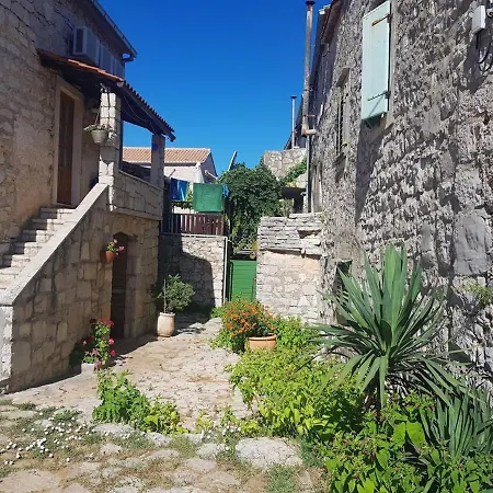 House Dulcic